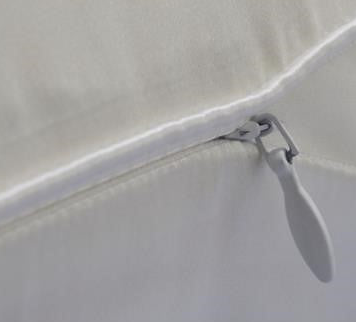 Silk pillow with silk shell