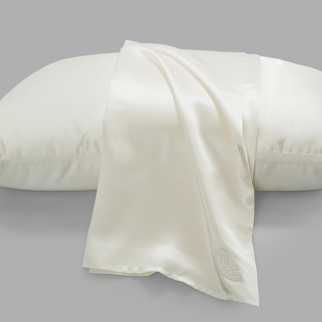 charmeuse silk pillowcase in white by Perle Silk