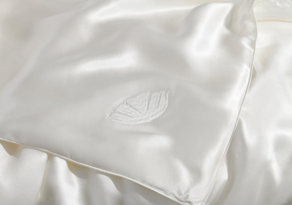 Summer Weight Silk Filled Comforter With Silk Shell - Online Exclusive