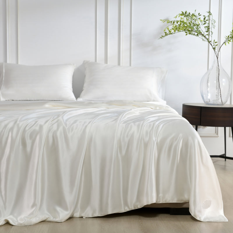Summer Weight Silk Filled Comforter With Silk Shell - Online Exclusive